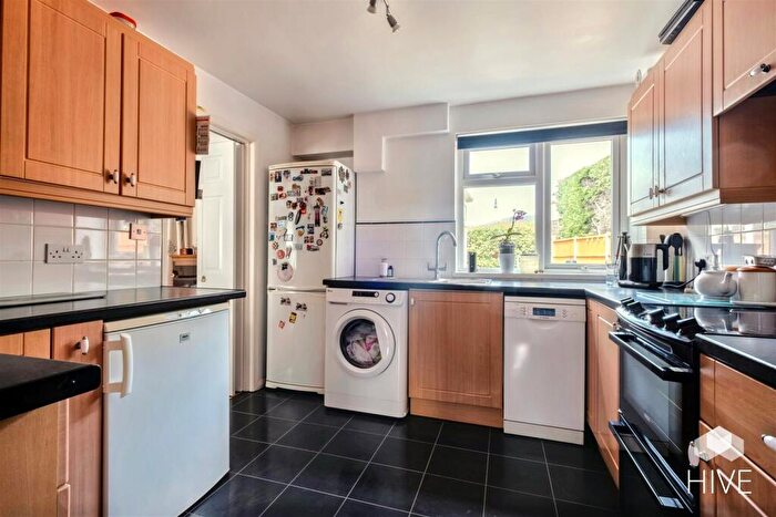 3 Bedroom Semi-Detached House For Sale In Old Barn Close, Ringwood, BH24