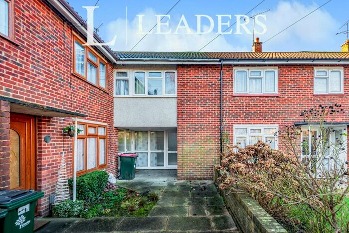 1 Bedroom Maisonette To Rent In Dickens Road, Crawley, RH10