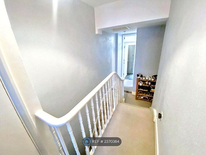1 Bedroom Flat To Rent In Waghorn Street, London, SE15