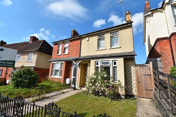 3 Bedroom Semi Detached House For Sale In Blowhorn Street, Marlborough, SN8