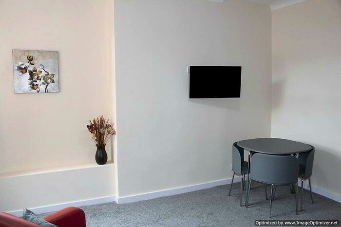 4 Bedroom House Of Multiple Occupation To Rent In Nelson Street, Crewe, CW2