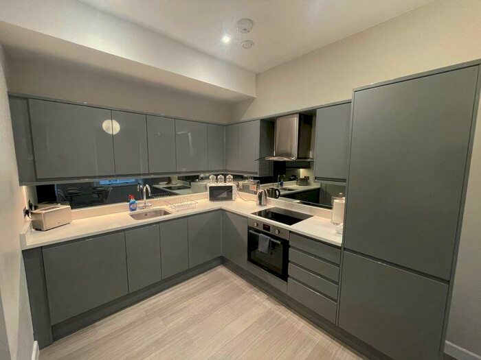 2 Bedroom Flat To Rent In Grainger Street, Newcastle Upon Tyne, NE1