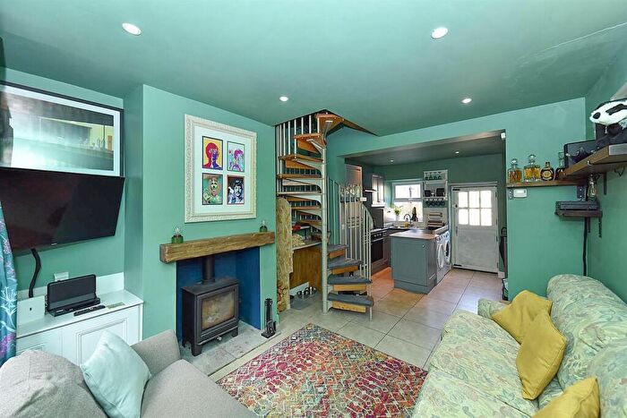 2 Bedroom Cottage For Sale In John Street, Bollington, SK10