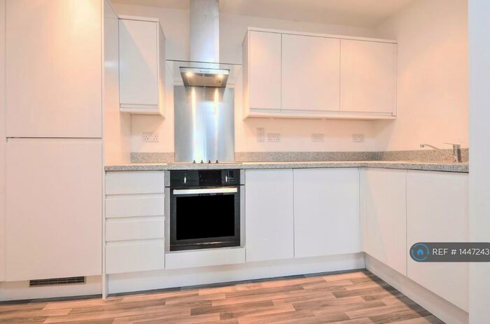 1 Bedroom Flat To Rent In The Elms, Luton, LU1
