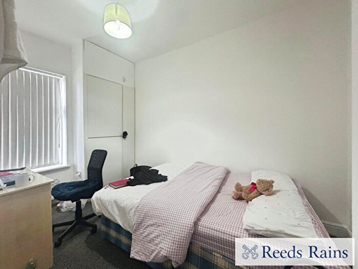 3 Bedroom Semi Detached House For Sale In Seaford Road, Salford, Greater Manchester, M6