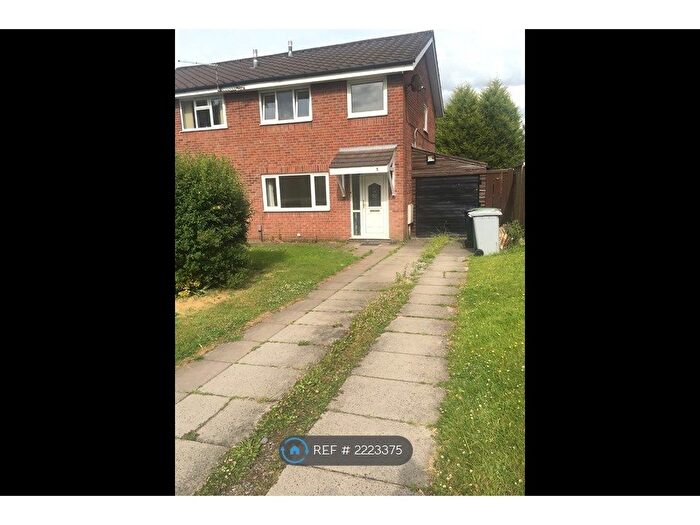 3 Bedroom Semi-Detached House To Rent In Priory Drive, Macclesfield, SK10