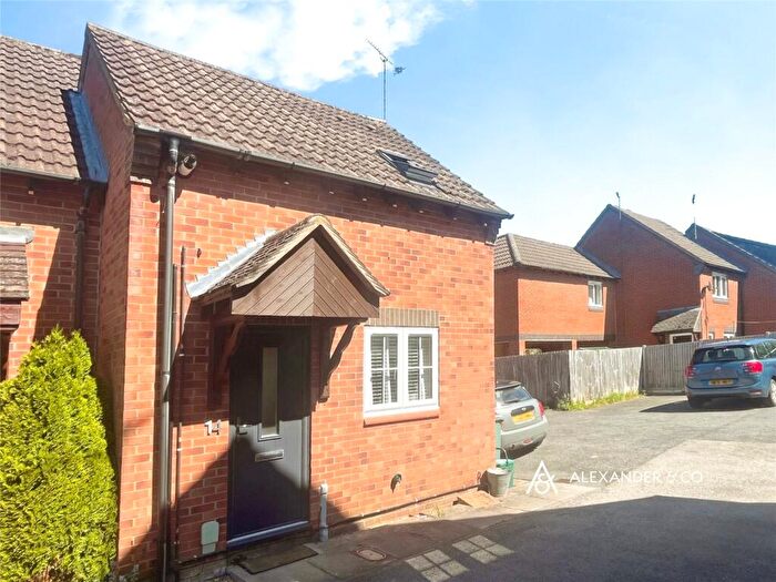 1 Bedroom Semi-Detached House For Sale In Angels Close, Winslow, Buckingham, MK18