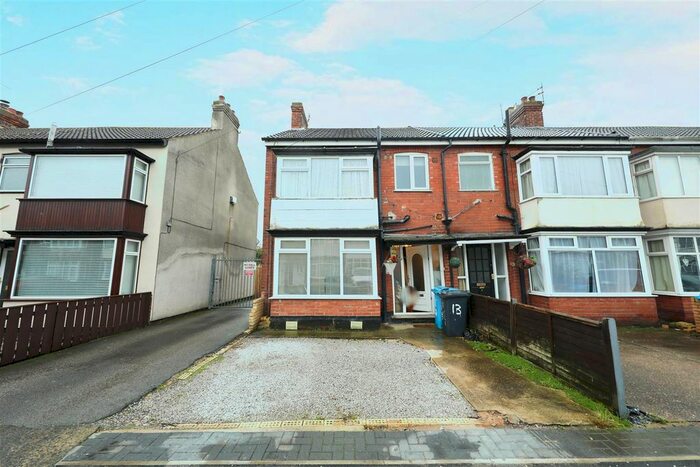 3 Bedroom End Of Terrace House To Rent In Loveridge Avenue, Hull, HU5