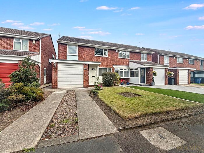 3 Bedroom Semi-Detached House For Sale In Tarragon Way, South Shields, NE34
