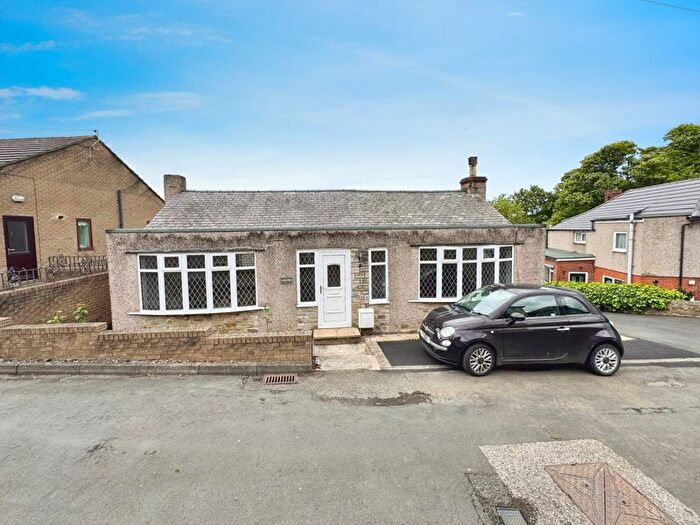 2 Bedroom Detached Bungalow For Sale In Castle View, Prudhoe, NE42