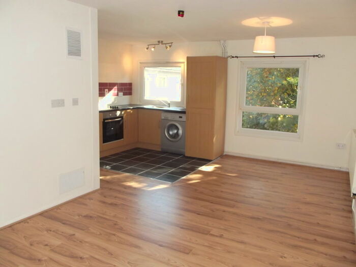 1 Bedroom Flat To Rent In Wilmington Gardens, Nottingham, NG5