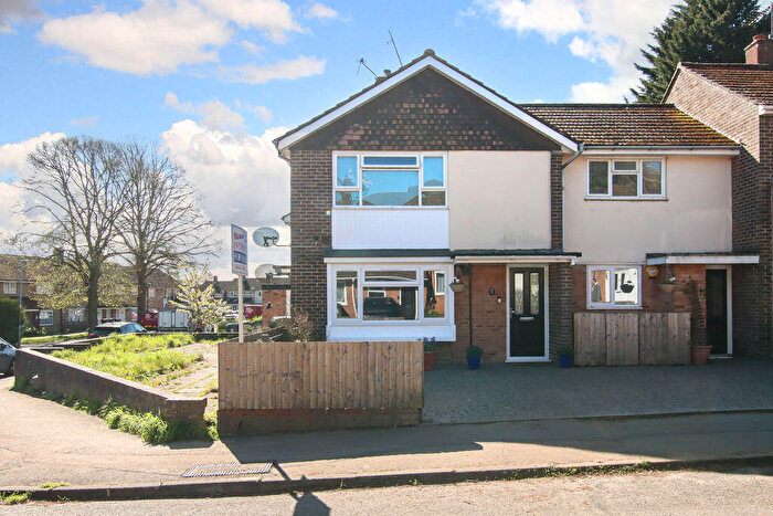 2 Bedroom Maisonette For Sale In Hilldown Road, Hemel Hempstead, HP1