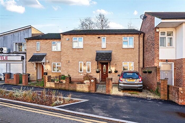 4 Bedroom Detached House For Sale In St. Andrew's Road, London, E17