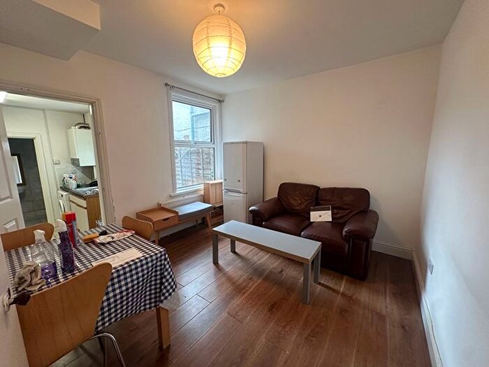 4 Bedroom Semi-Detached House To Rent In Mill Avenue, Uxbridge, UB8