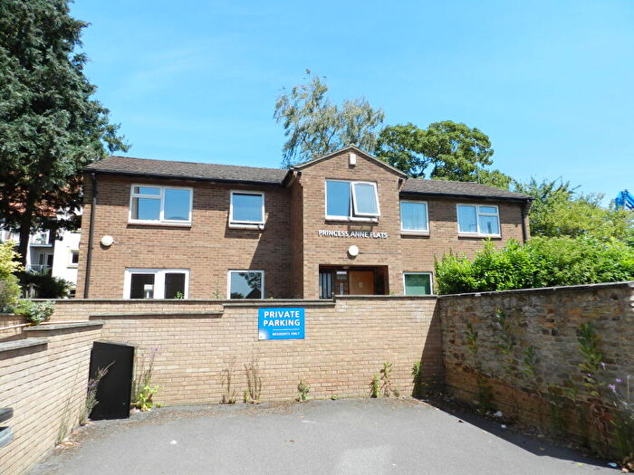 1 Bedroom Flat To Rent In Princess Anne Building, Welford Road, Northampton, West Northamptonshire, NN2