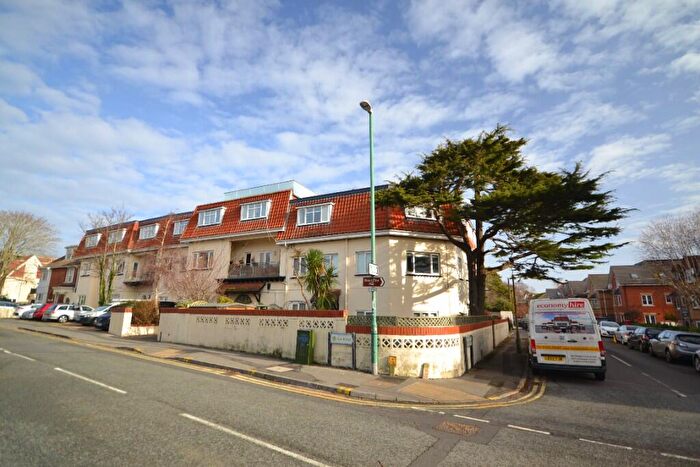 1 Bedroom Apartment For Sale In Princes Court, Sea Road, Bournemouth, BH5