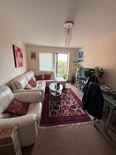 1 Bedroom Flat To Rent In Eastern Avenue, Ilford, IG2