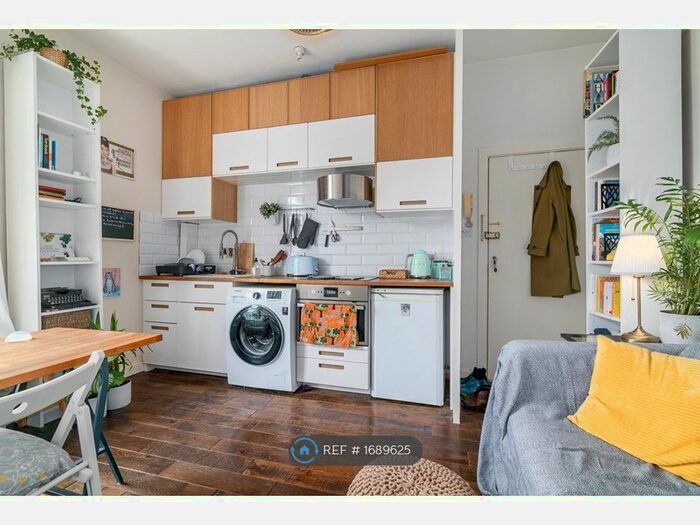 1 Bedroom Flat To Rent In Farleigh Road, London, N16