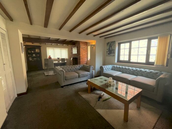 4 Bedroom House To Rent In High Street, Warsop, NG20