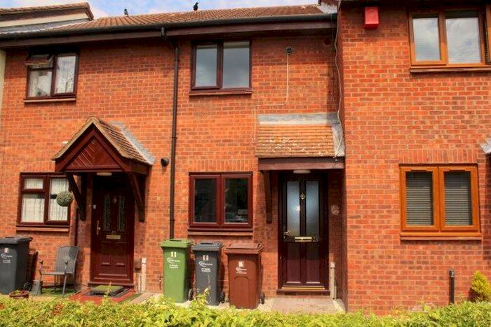 2 Bedroom Property To Rent In Page Close, Dagenham, RM9