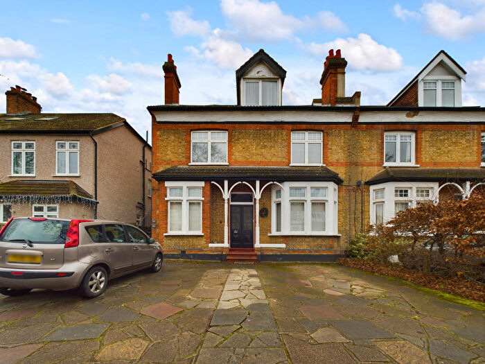 2 Bedroom Apartment To Rent In Queen Anne Avenue, Bromley, Kent, BR2