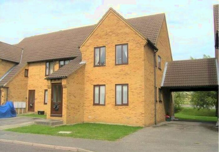 2 Bedroom Apartment To Rent In Roswell View, Ely, CB7