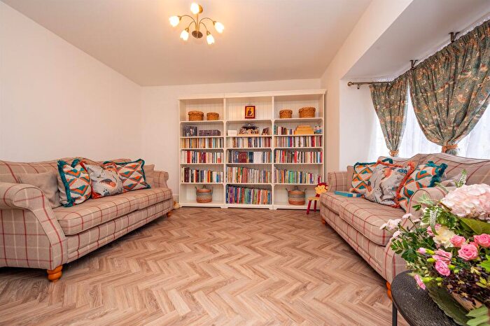5 Bedroom Detached House For Sale In Florence Grove, Market Harborough, LE16