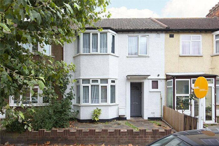 3 Bedroom Terraced House To Rent In Boundary Road, Walthamstow, London, E17