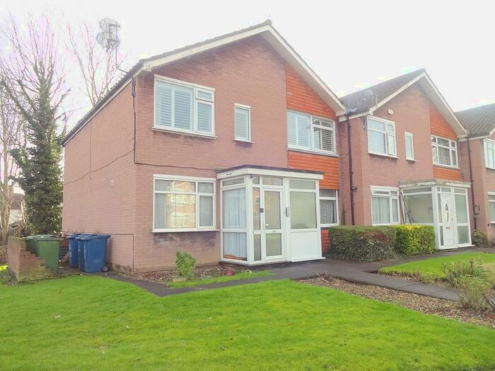 2 Bedroom Maisonette To Rent In Winton Garden, Edgware, HA8