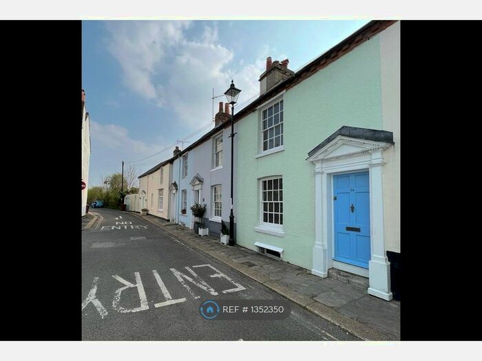 2 Bedroom Terraced House To Rent In Cavendish Street, Chichester, PO19