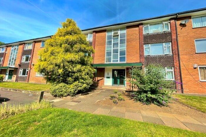2 Bedroom Flat To Rent In Barlow Moor Court, Manchester, M20
