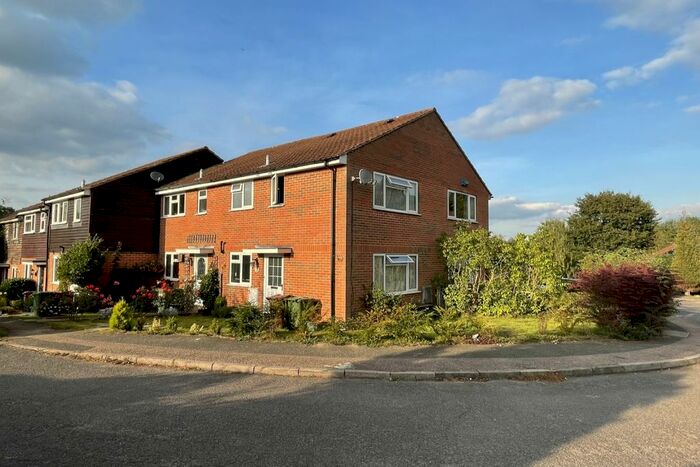 1 Bedroom End Of Terrace House To Rent In Barnetts Way, Tunbridge Wells, Kent, TN4