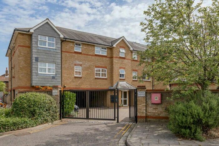 1 Bedroom Flat To Rent In Tersha Street, Richmond, TW9