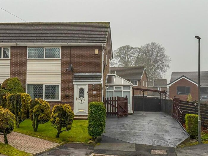 3 Bedroom Semi-Detached House For Sale In Berwick Road, Buxton, SK17