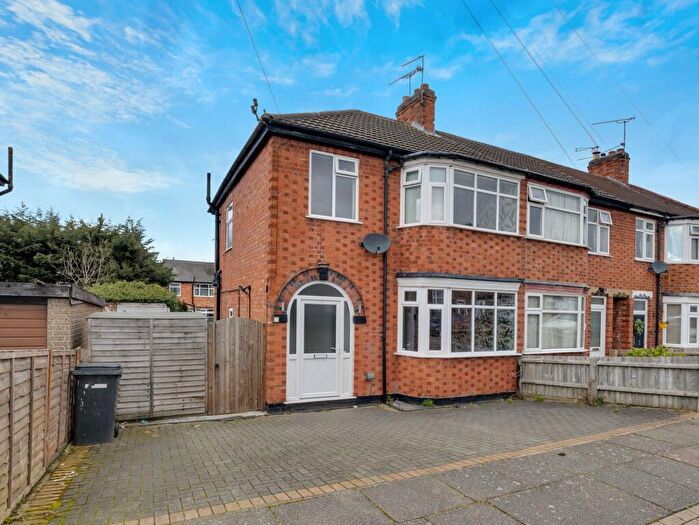 3 Bedroom End Of Terrace House For Sale In Hereford Road, Leicester, LE2