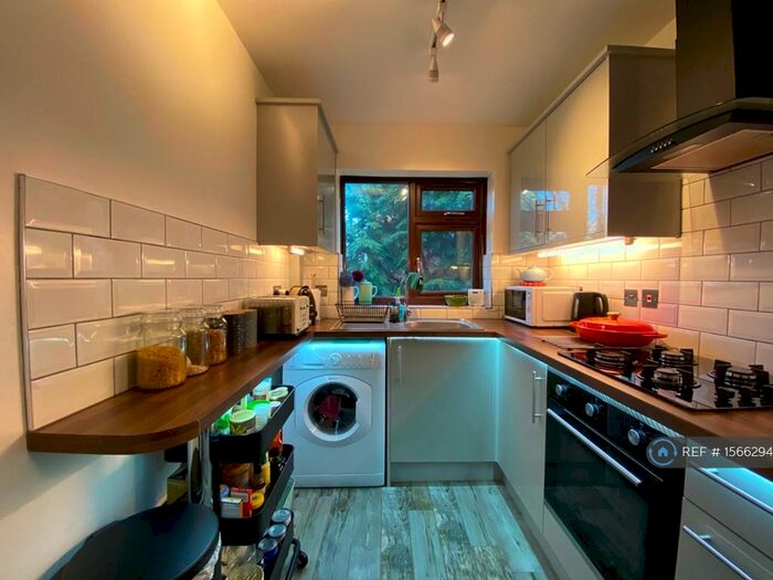 1 Bedroom Maisonette To Rent In Copwood Close, London, N12