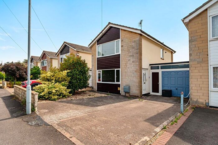 3 Bedroom Link Detached House For Sale In Wyville Road, Frome, BA11