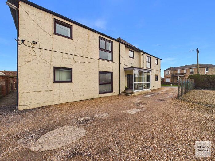 1 Bedroom Flat For Sale In Manor Way, Elmer, PO22