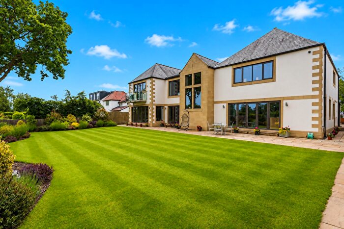 5 Bedroom Detached House For Sale In Alwoodley Lane, Alwoodley, LS17