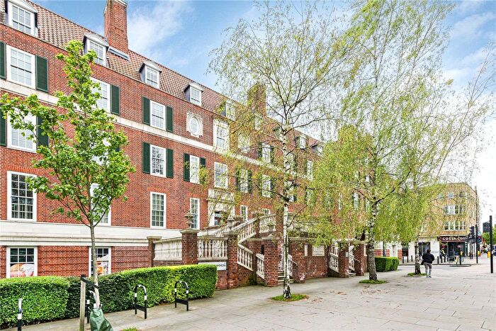 2 Bedroom Flat To Rent In Clapham Common South Side, London, SW4