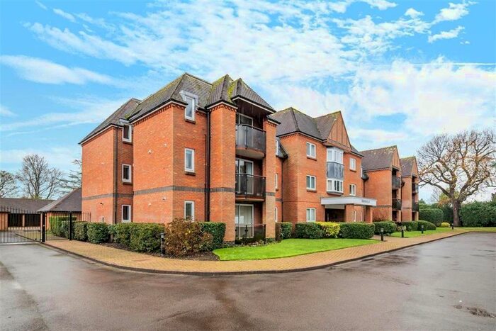 2 Bedroom Flat To Rent In Flat Herondean, The Avenue, Chichester, West Sussex, PO19