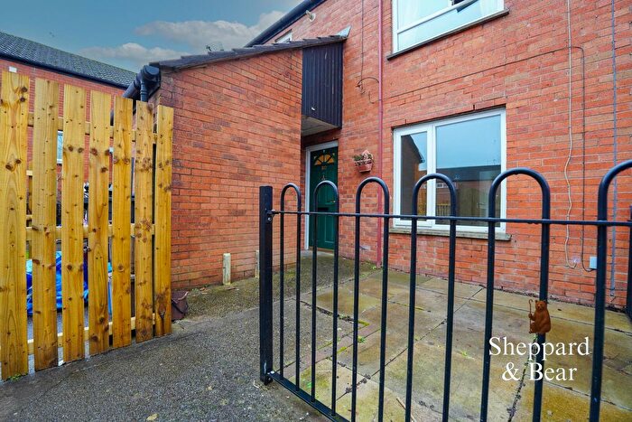 2 Bedroom Maisonette For Sale In Daviot Street, Cardiff, CF24