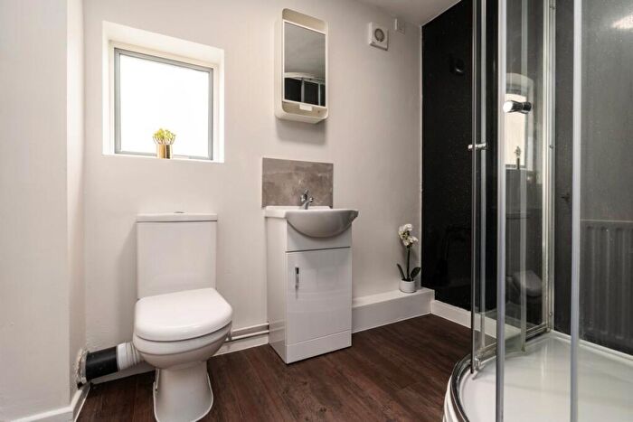 6 Bedroom House To Rent In Church Street, Nottingham, NG7