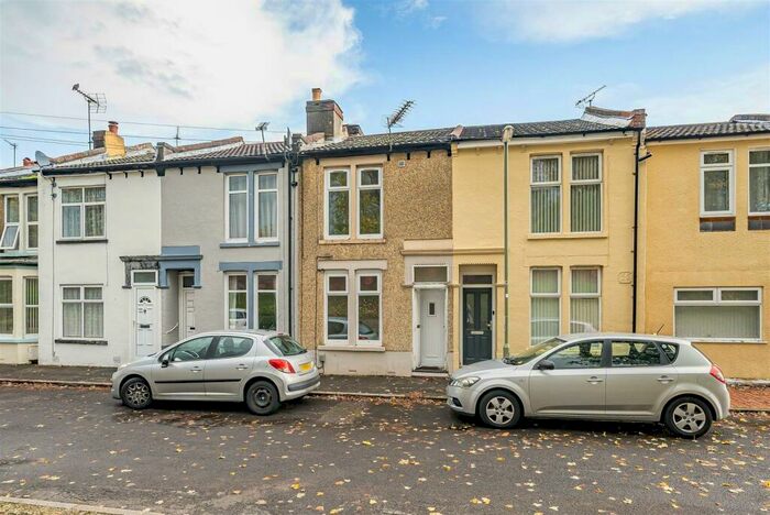 2 Bedroom Terraced House To Rent In St. Anns Crescent, Gosport, PO12