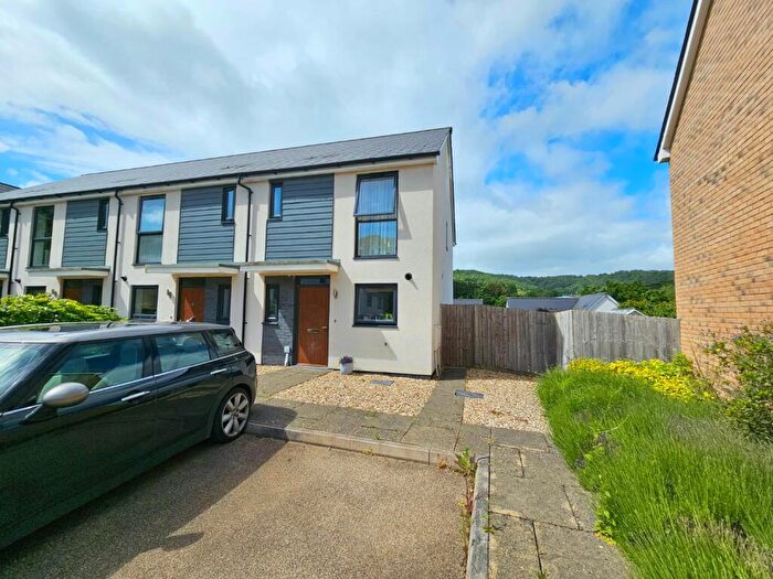 3 Bedroom End Of Terrace House To Rent In Budding Way, Dursley, GL11