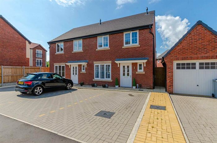 3 Bedroom Semi-Detached House To Rent In Hellesdon, NR6