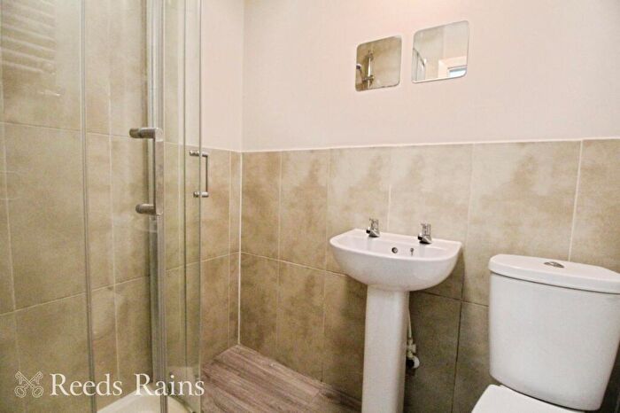 1 Bedroom Apartment To Rent In Chester Road, Macclesfield, Cheshire, SK11