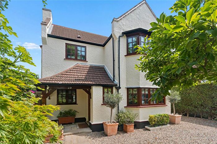 4 Bedroom Detached House For Sale In Balgores Lane, Gidea Park, RM2
