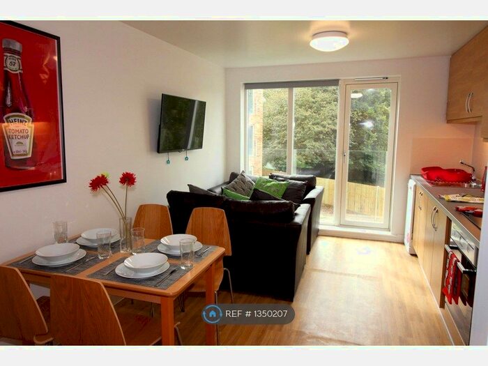 4 Bedroom Flat To Rent In Columbia Lodge, Southampton, SO16