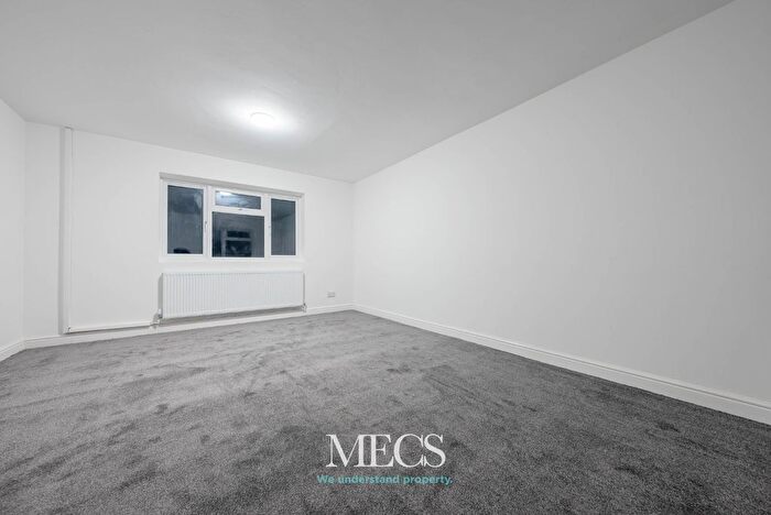 3 Bedroom Semi-Detached House For Sale In Wood Street, Dudley, West Midlands, DY2
